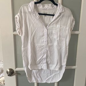 *SALE ALL CLOTHING $10*  White button down short sleeve top, size S